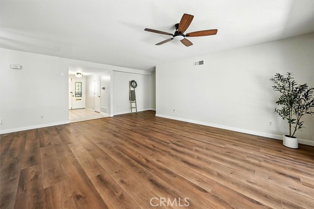 Detail Gallery Image 6 of 34 For 26428 Circle Knoll Ct, Newhall,  CA 91321 - 2 Beds | 2 Baths