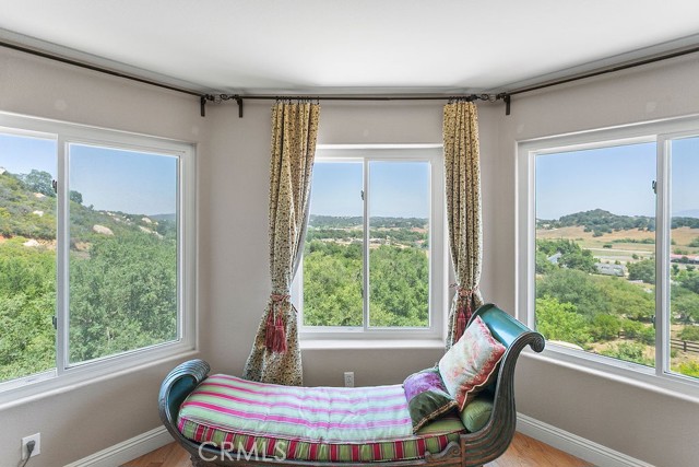 18380 Avenida Caleta, Murrieta CA: https://media.crmls.org/medias/38e9f91d-8de2-4e60-9100-60a2ce20137a.jpg