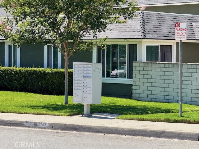 1353 E Fairgrove Avenue, West Covina CA: https://media.crmls.org/medias/38ea3028-f7c7-4b4a-94a7-7cc96df51a6b.jpg