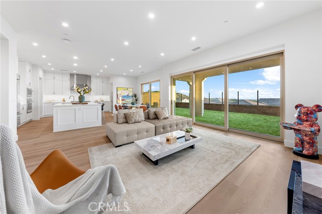 118 Sunnybank, Irvine CA: https://media.crmls.org/medias/38ea8bed-eb13-4bbe-9a0d-e93eec390f7e.jpg