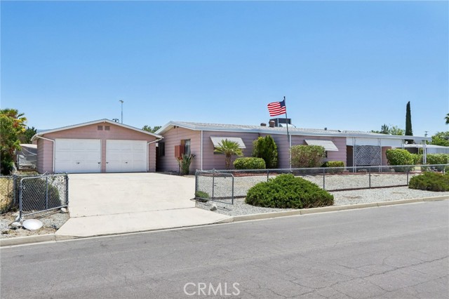 Detail Gallery Image 6 of 45 For 43740 Payne Avenue, Hemet,  CA 92544 - 2 Beds | 2 Baths