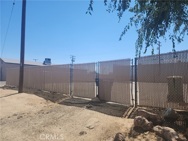 206 W Oldfield Street, Lancaster, California 93534, ,Commercial Sale,For Sale,206 W Oldfield Street,CRSR24185248