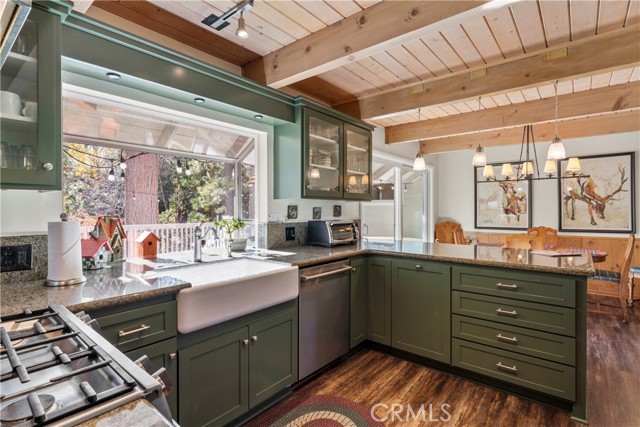 Detail Gallery Image 19 of 68 For 27685 High Knoll Rd., Lake Arrowhead,  CA 92352 - 4 Beds | 4 Baths