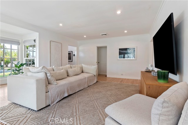 4634 Nagle Avenue, Sherman Oaks CA: https://media.crmls.org/medias/38edf1be-0197-48a6-90c8-02acaa706236.jpg