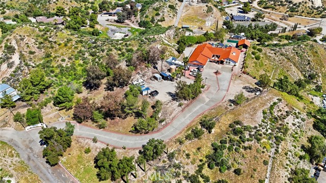 Detail Gallery Image 42 of 44 For 29952 Louis Ave, Canyon Country,  CA 91351 - 5 Beds | 4 Baths