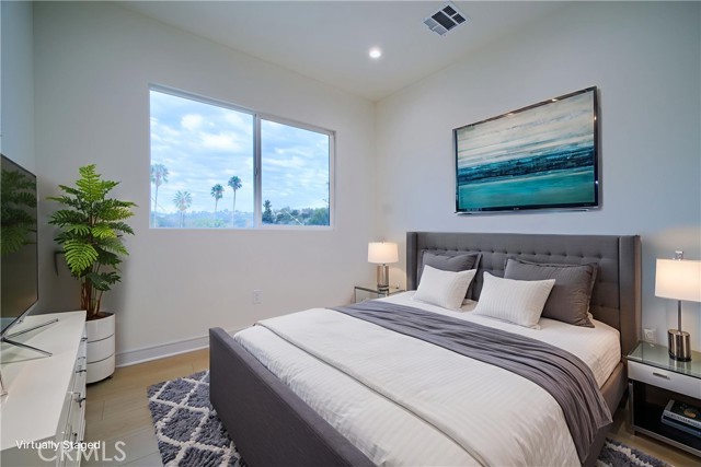 Detail Gallery Image 9 of 19 For 257 S Avenue 54 #1/4,  Los Angeles,  CA 90042 - 4 Beds | 4/1 Baths