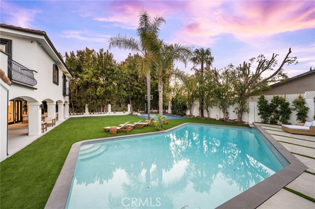 14257 Chandler Boulevard photo 8
