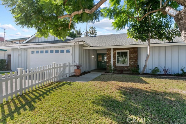 20581 Suburbia Ln, Huntington Beach, CA 92646