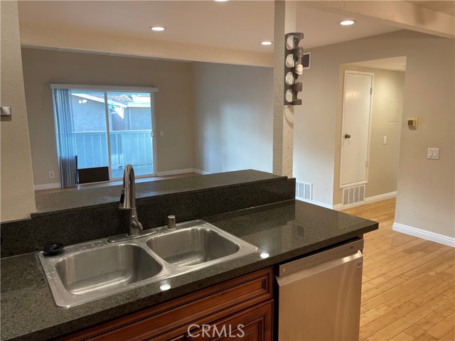 Detail Gallery Image 14 of 55 For 1300 Saratoga Ave #1015,  Ventura,  CA 93003 - 3 Beds | 2 Baths