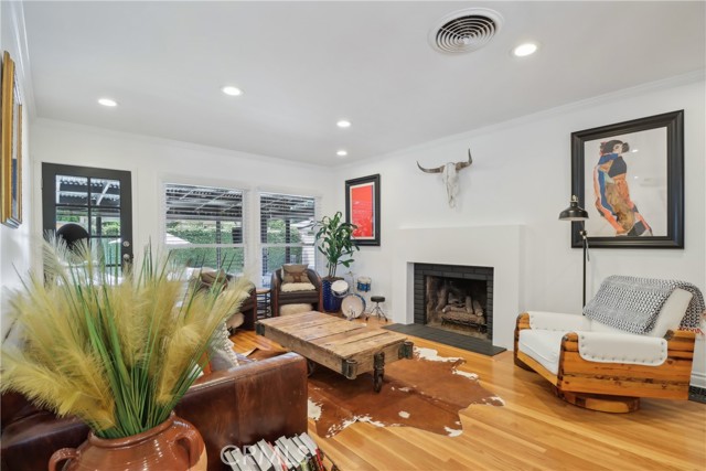 10245 Newhome Avenue photo 2
