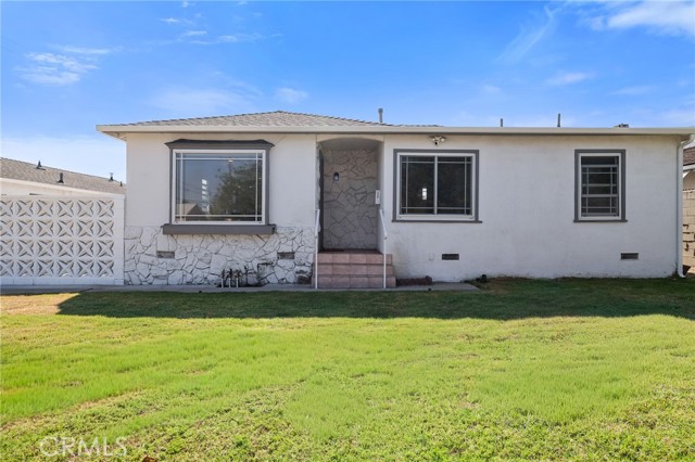 2109 N Dymond Street, Burbank CA: https://media.crmls.org/medias/38f2ec0b-9bc5-4114-8f02-71458914cbeb.jpg