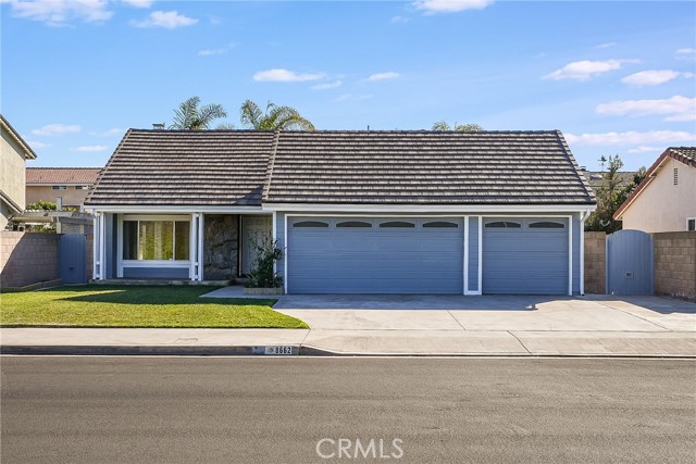 8662 Masters Dr, Huntington Beach, CA 92646