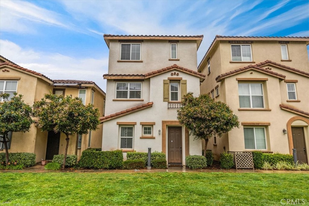 8064 Ravenna Lane
