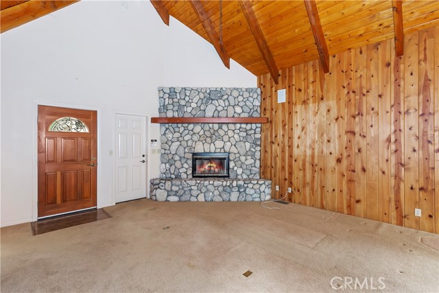 Detail Gallery Image 4 of 20 For 801 Jagerhorn Dr, Lake Arrowhead,  CA 92352 - 3 Beds | 2/1 Baths