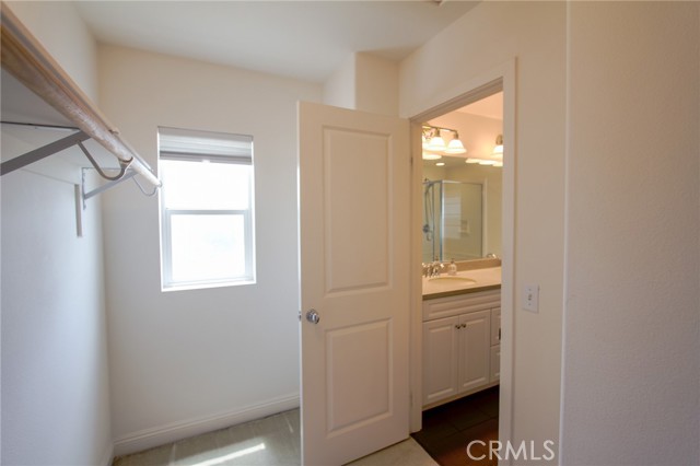 Detail Gallery Image 17 of 32 For 3981 E Heritage Ln, Ontario,  CA 91761 - 3 Beds | 2/1 Baths