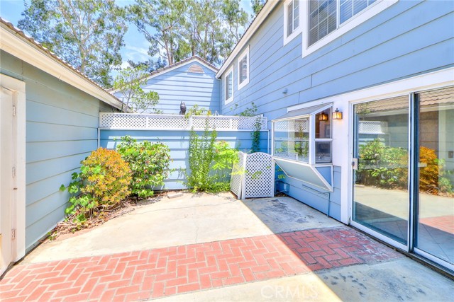 345 Jeremiah Drive, Simi Valley CA: https://media.crmls.org/medias/38f65fa4-fd7e-4b8a-a228-25dc5938746b.jpg