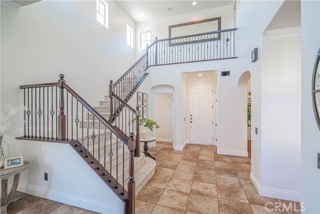 25351 Playa Serena Drive, Valencia CA: https://media.crmls.org/medias/38f7fdc7-5a0c-4d60-a2ff-3a743cb95ab6.jpg