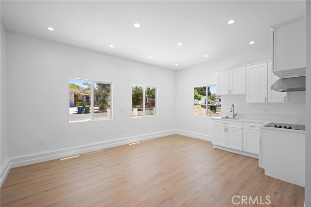 Detail Gallery Image 4 of 9 For 10943 Nassau Ave, Sunland,  CA 91040 - 0 Beds | 1 Baths