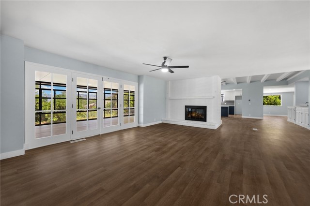 220 W Highland Avenue, Redlands CA: https://media.crmls.org/medias/38f90523-80c2-4861-9965-12d42c2eb28c.jpg