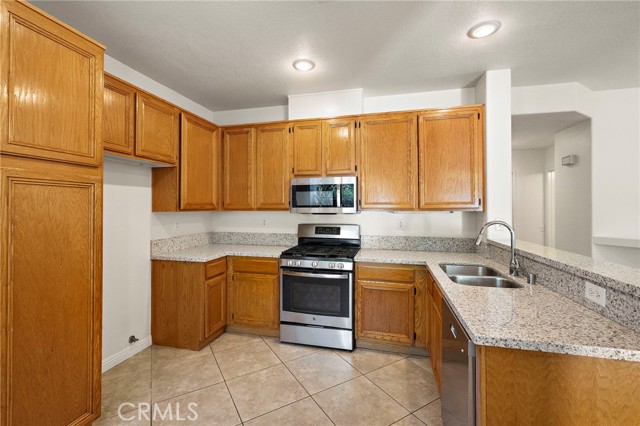 Detail Gallery Image 5 of 18 For 117 Pomelo, Rancho Santa Margarita,  CA 92688 - 3 Beds | 2/1 Baths