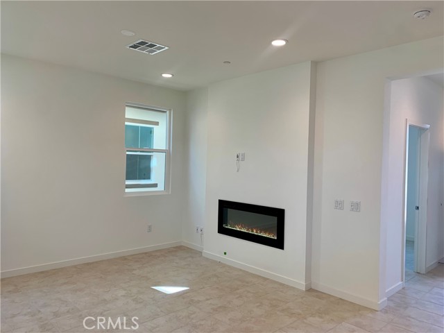 Detail Gallery Image 5 of 7 For 26149 Park Ave #46,  Loma Linda,  CA 92373 - 4 Beds | 3 Baths