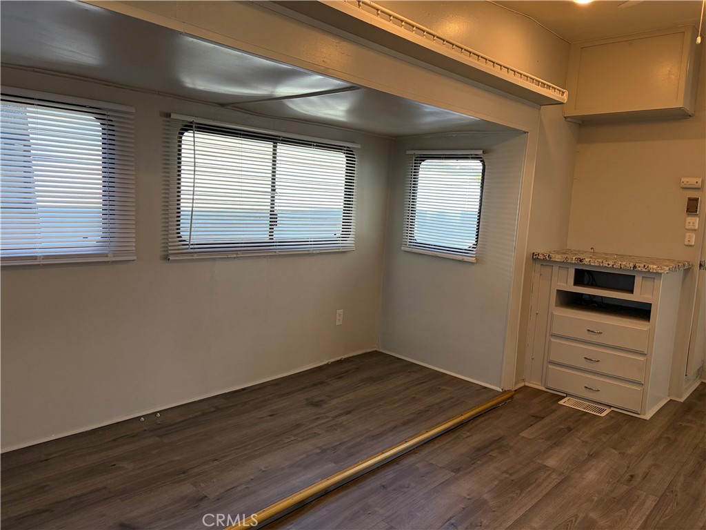 MLS #IV25268096 image #11