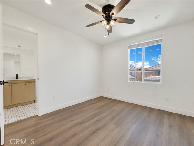 Detail Gallery Image 23 of 29 For 28374 Stansfield Ln, Saugus,  CA 91350 - 3 Beds | 3 Baths