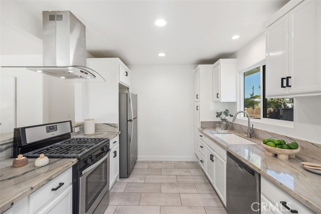 Detail Gallery Image 1 of 1 For 2967 Croftdon St, Costa Mesa,  CA 92626 - 4 Beds | 2 Baths