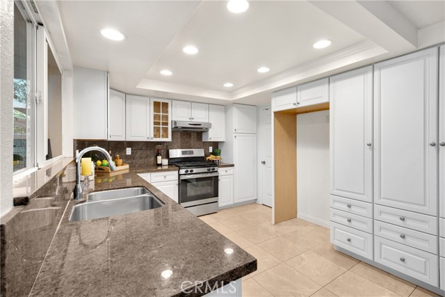 Detail Gallery Image 15 of 42 For 1637 Peacock, Fullerton,  CA 92833 - 4 Beds | 2/1 Baths