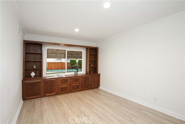 Detail Gallery Image 15 of 51 For 9122 Gainford St, Downey,  CA 90240 - 5 Beds | 4 Baths