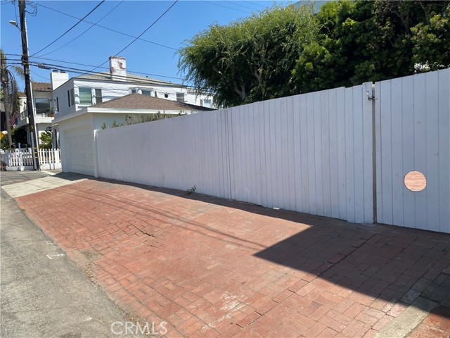 2920 Alma Avenue, Manhattan Beach CA: https://media.crmls.org/medias/38fc29ce-9b33-4266-9f1f-193826741f42.jpg