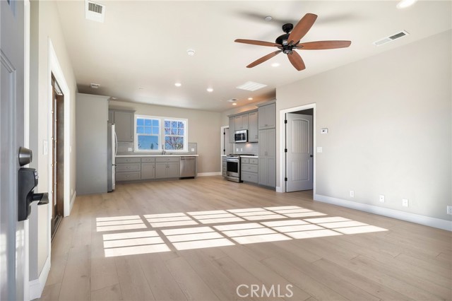 766 Willow Street, Paradise CA: https://media.crmls.org/medias/38fc2a2d-6830-44dc-a429-8505a169acf9.jpg