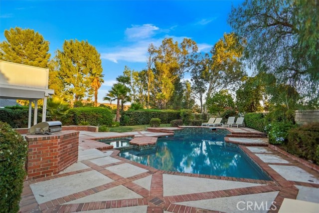 28503 Ray Court, Saugus CA: https://media.crmls.org/medias/38fc7462-59ab-468f-bc4b-5c0c977ec3c4.jpg