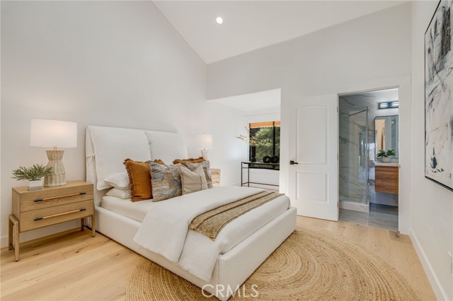 Detail Gallery Image 22 of 29 For 7655 Caminito Avola, La Jolla,  CA 92037 - 4 Beds | 2/1 Baths