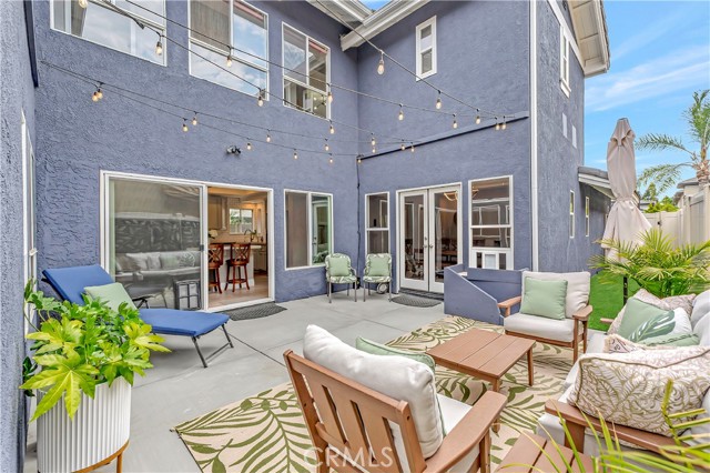 Detail Gallery Image 8 of 55 For 1916 Pine St, Huntington Beach,  CA 92648 - 4 Beds | 3 Baths