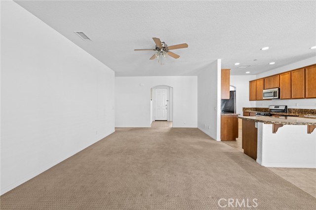 Detail Gallery Image 16 of 46 For 37152 Waltham Pl, Palmdale,  CA 93550 - 4 Beds | 2 Baths