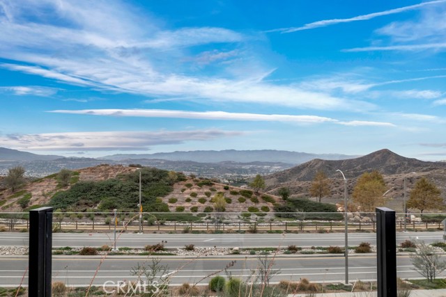 Detail Gallery Image 6 of 65 For 18348 Cachet, Canyon Country,  CA 91350 - 5 Beds | 5 Baths