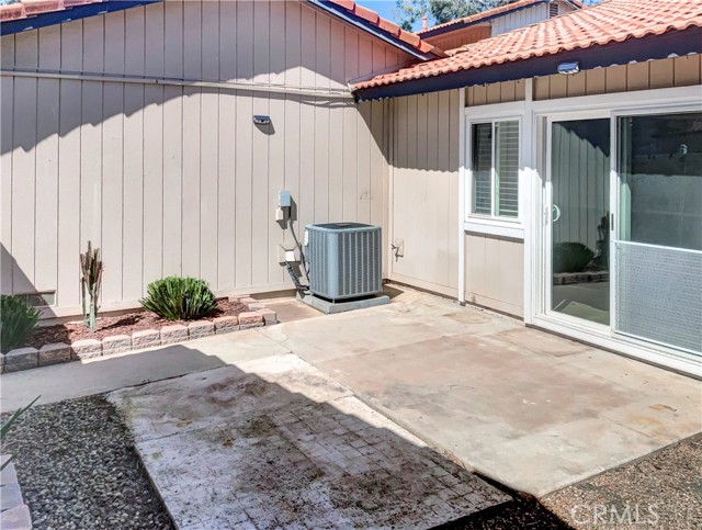 Detail Gallery Image 17 of 18 For 1125 Border Ave, Corona,  CA 92882 - 2 Beds | 2 Baths