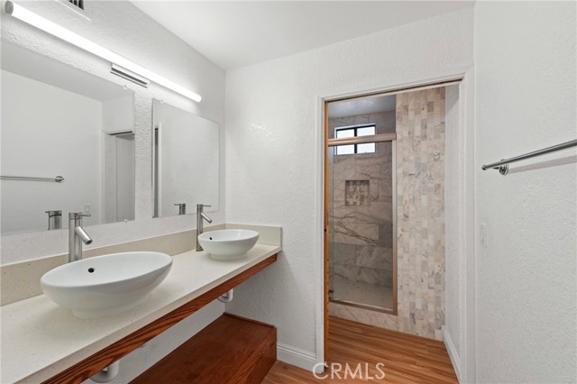 Detail Gallery Image 18 of 46 For 1832 Redcliff St, Los Angeles,  CA 90026 - 3 Beds | 3 Baths