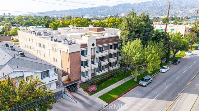 Detail Gallery Image 33 of 50 For 365 W Alameda Ave #203,  Burbank,  CA 91506 - 3 Beds | 2 Baths