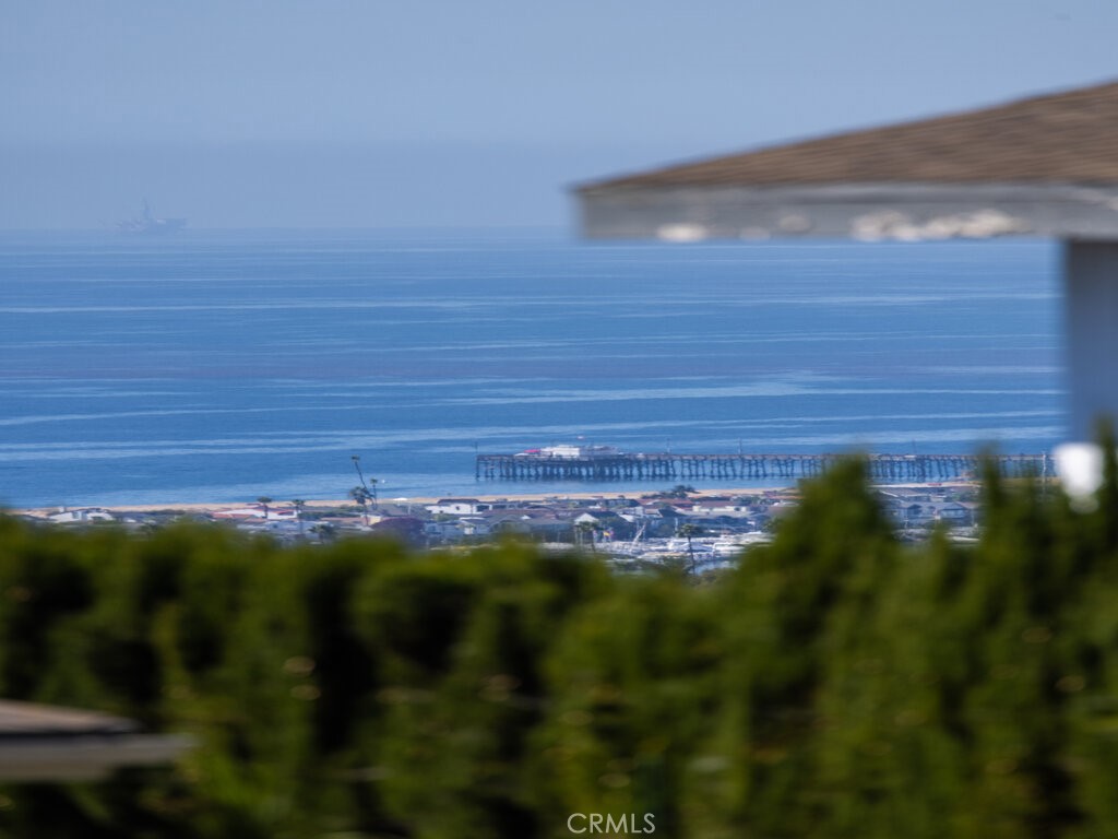https://media.crmls.org/medias/39006cf9-e75c-49b4-b160-7c817f1ff91a.jpg?preset=X-Large