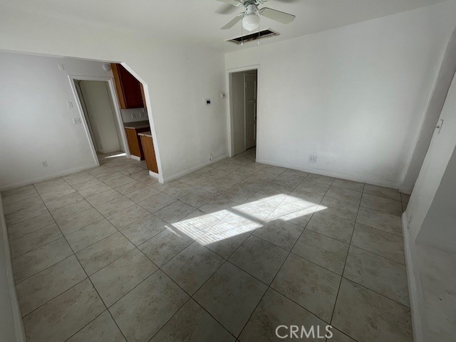 Detail Gallery Image 8 of 11 For 619 El Tejon Ave, Bakersfield,  CA 93308 - 2 Beds | 1 Baths