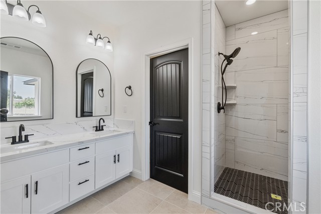 Detail Gallery Image 21 of 39 For 15709 Road 29, Madera,  CA 93636 - 8 Beds | 6 Baths
