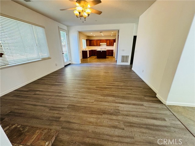 Detail Gallery Image 7 of 18 For 1665 Valley Falls Ave, Redlands,  CA 92374 - 4 Beds | 2/1 Baths