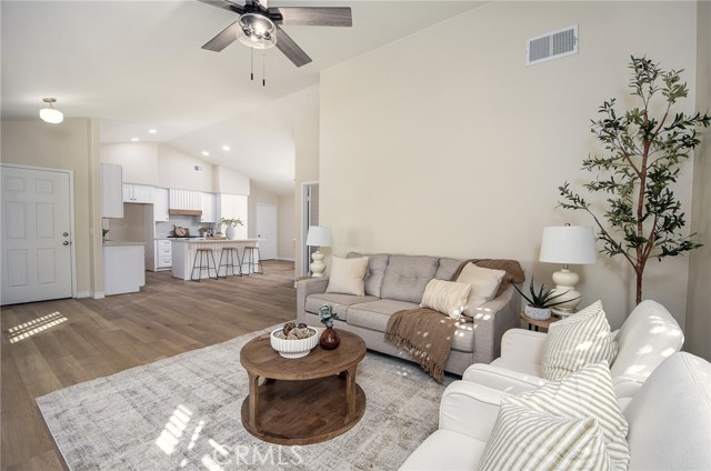 Detail Gallery Image 6 of 34 For 23963 via Astuto, Murrieta,  CA 92562 - 2 Beds | 2 Baths