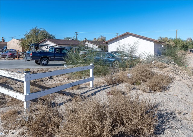 Detail Gallery Image 3 of 26 For 73438 El Paseo Dr, Twentynine Palms,  CA 92277 - – Beds | – Baths