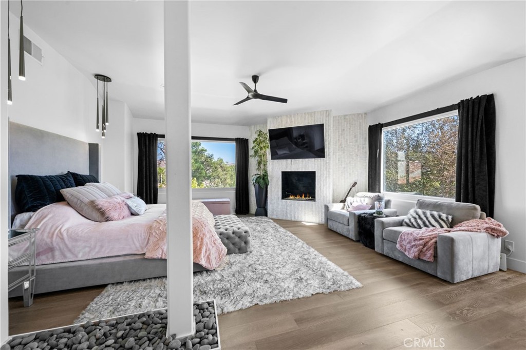 MLS #OC25238020 image #23