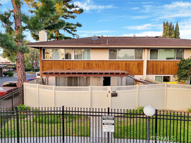 Detail Gallery Image 10 of 10 For 15500 Tustin Village Way #105,  Tustin,  CA 92780 - 3 Beds | 1/1 Baths