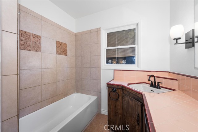 Detail Gallery Image 19 of 53 For 11371 Garden Grove Bld, Garden Grove,  CA 92843 - 2 Beds | 1 Baths