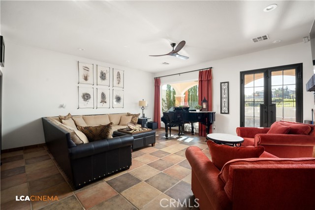 Detail Gallery Image 9 of 54 For 15001 Colonia De Las Rosas, Bakersfield,  CA 93306 - 4 Beds | 3/1 Baths